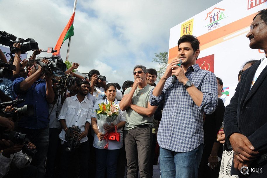 Srimanthudu-Movie-Team-at-HBC-Chak-De-India-Ride